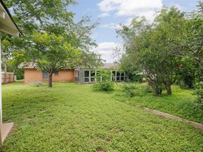 606 E Liberty Ave, Round Rock TX 78664