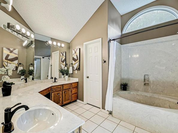 12413 Hunters Chase DR, Austin TX 78729