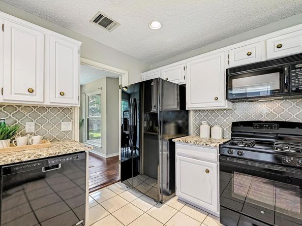 12413 Hunters Chase DR, Austin TX 78729
