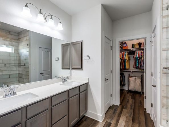 7909 Donnelley DR, Austin TX 78744