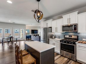 7909 Donnelley DR, Austin TX 78744