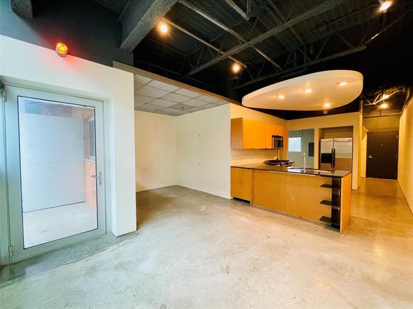 601 E Brushy ST 204, Austin TX 78702