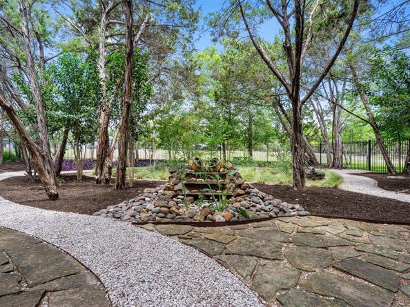 6906 Covered Bridge DR, Austin TX 78736