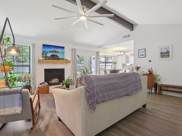 7808 Woodcroft DR, Austin TX 78749