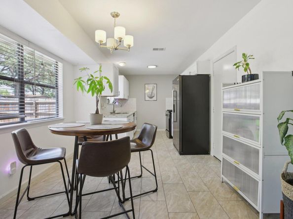7808 Woodcroft DR, Austin TX 78749