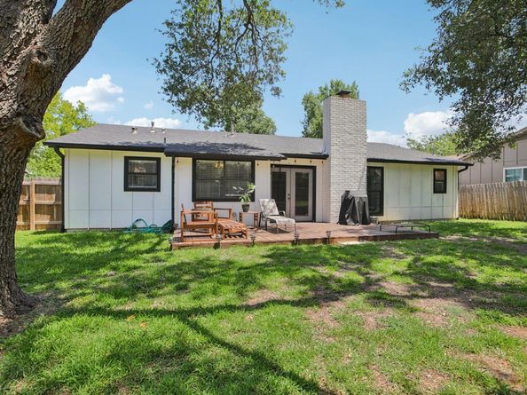 7808 Woodcroft DR, Austin TX 78749
