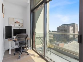 555 E 5th 817, Austin TX 78701