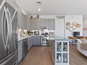 555 E 5th 817, Austin TX 78701