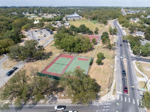 1112 Terry DR, Austin TX 78721