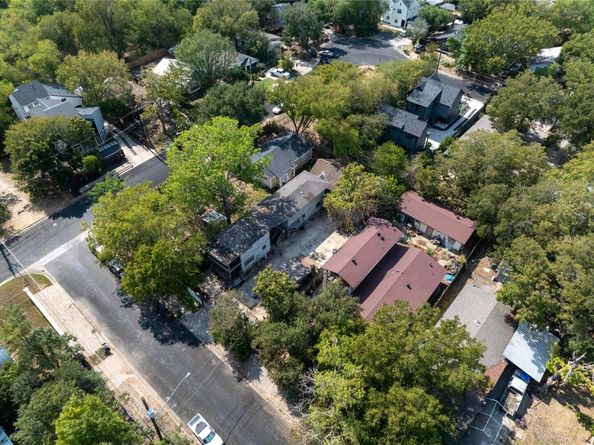 1112 Terry DR, Austin TX 78721