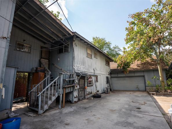 1112 Terry DR, Austin TX 78721
