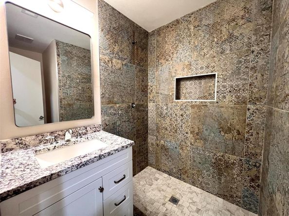11318 Bristle Oak TRL, Austin TX 78750