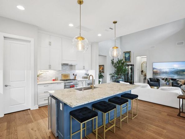 101 Cascading Water PL, Austin TX 78734
