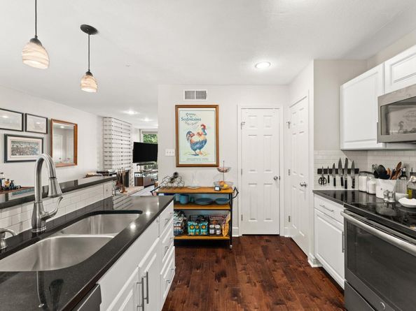 2306 Arpdale ST A, Austin TX 78704