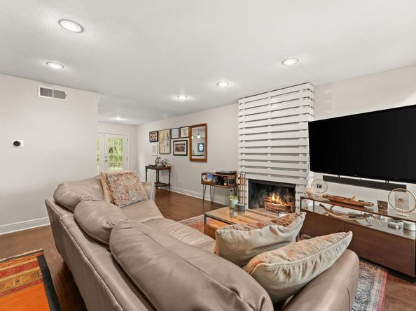 2306 Arpdale ST A, Austin TX 78704