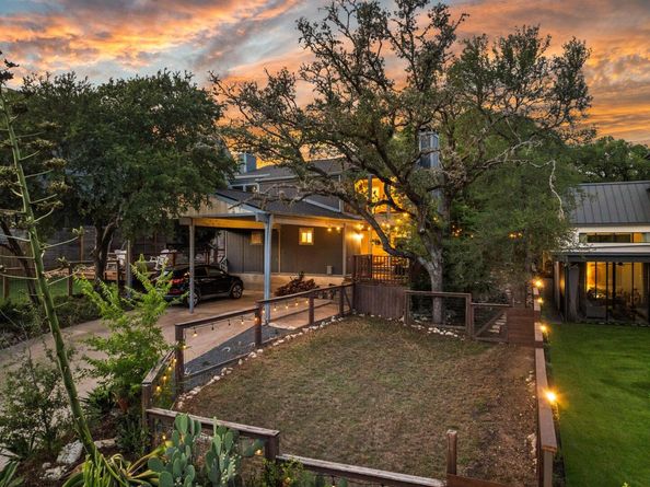2306 Arpdale ST A, Austin TX 78704