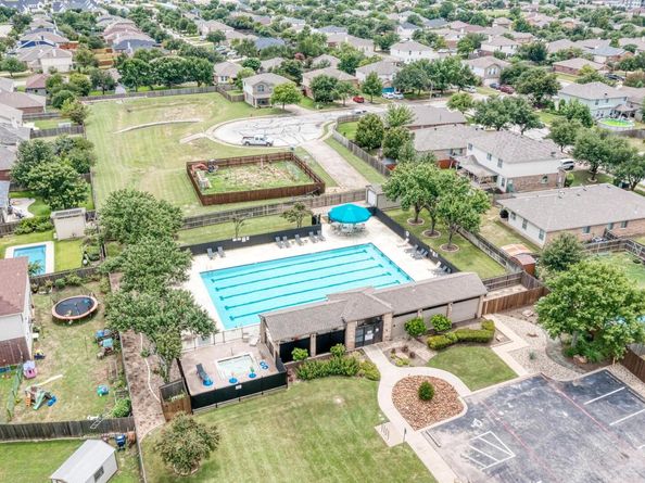 913 Whitley DR, Leander TX 78641