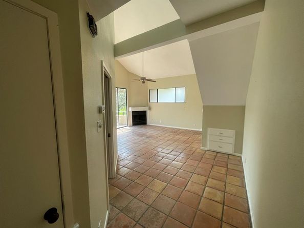 1707 Spyglass DR 60, Austin TX 78746