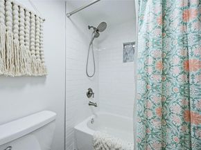 115 Comanche PT, Point Venture TX 78645