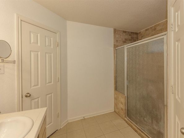 4217 Kellywood DR, Austin TX 78739