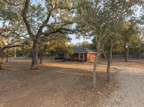 4217 Kellywood DR, Austin TX 78739