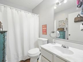 1400 Meadows DR, Round Rock TX 78681