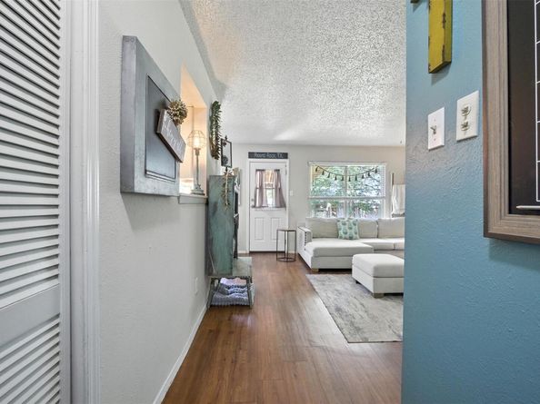 1400 Meadows DR, Round Rock TX 78681