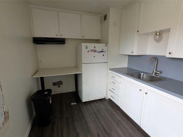 1206 E 52nd ST 205, Austin TX 78723