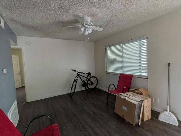 1206 E 52nd ST 205, Austin TX 78723