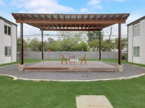 1206 E 52nd ST 205, Austin TX 78723