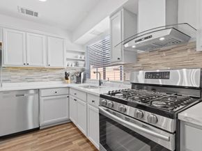 900 Red Cliff DR, Austin TX 78758
