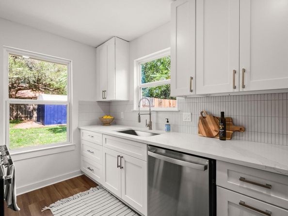 11704 Santa Cruz DR, Austin TX 78759