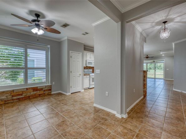 125 Dickens CIR, Georgetown TX 78633