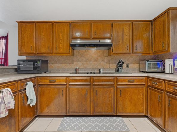 1303 Creekview DR, Round Rock TX 78681