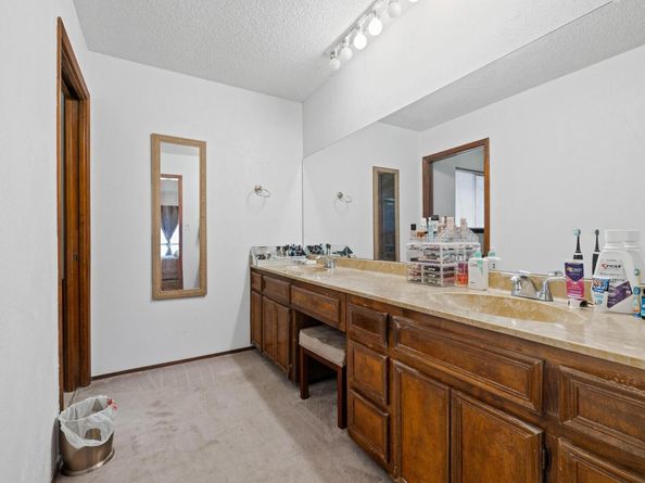 1303 Creekview DR, Round Rock TX 78681