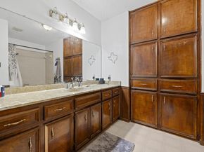 1303 Creekview DR, Round Rock TX 78681