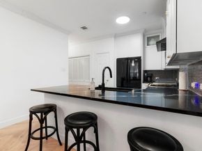 9201 Brodie LN 2303, Austin TX 78748