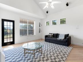 9201 Brodie LN 2303, Austin TX 78748