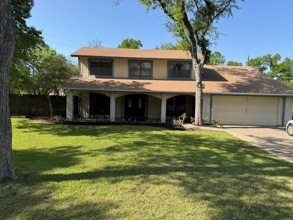 11202 Balcones Woods CV, Austin TX 78759