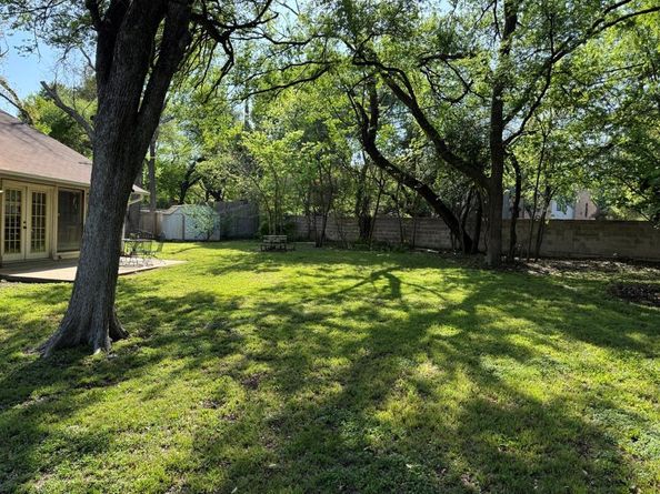 11202 Balcones Woods CV, Austin TX 78759