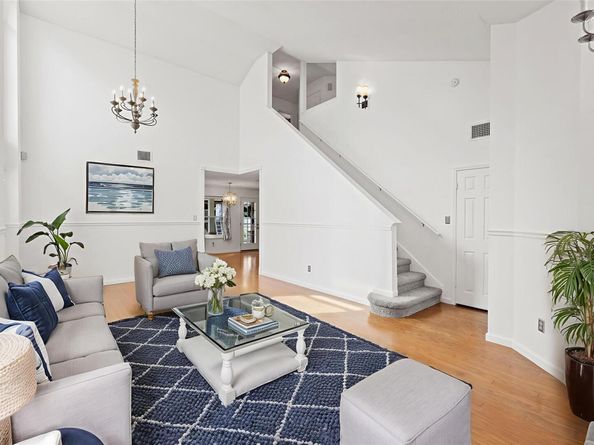 10900 Watchful Fox DR, Austin TX 78748