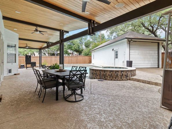 3836 NE Newland CT, Round Rock TX 78681