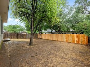 8943 W Hove LOOP, Austin TX 78749