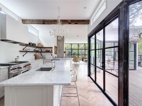 1700 S 6th ST, Austin TX 78704