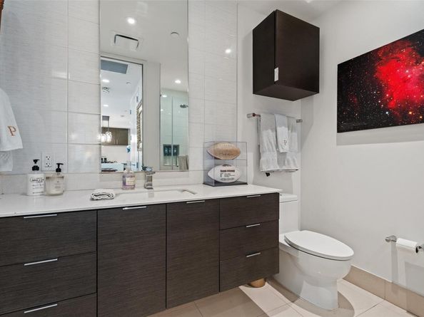 301 West Ave 3004, Austin TX 78701