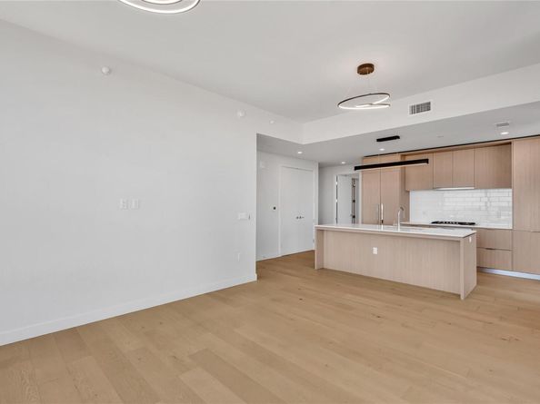 44 East Ave 3107, Austin TX 78701