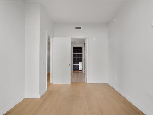 44 East Ave 3107, Austin TX 78701