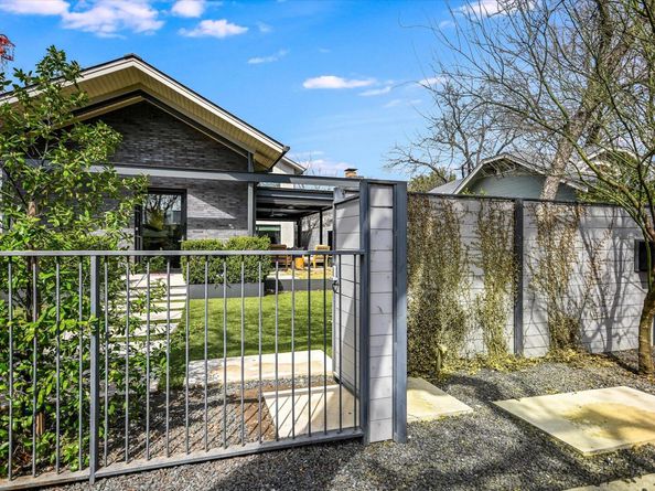 1006 Elm ST, Austin TX 78703