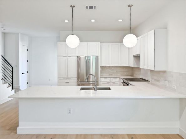3614 Abbate CIR A, Austin TX 78721