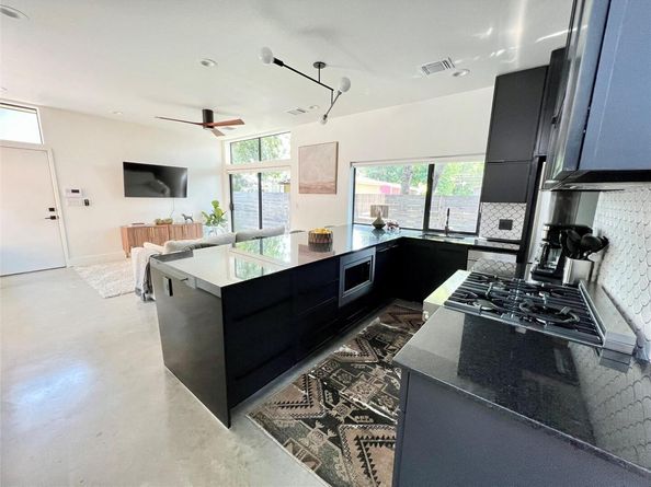 1100 Brass ST 2, Austin TX 78702